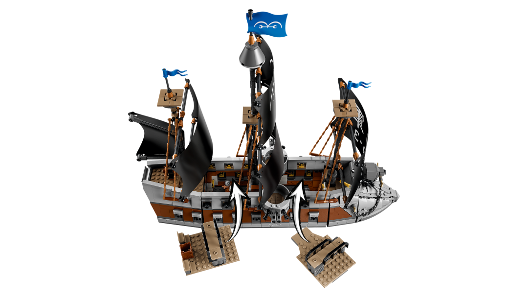 75646 | LEGO® One Piece Garp's Marine Battleship