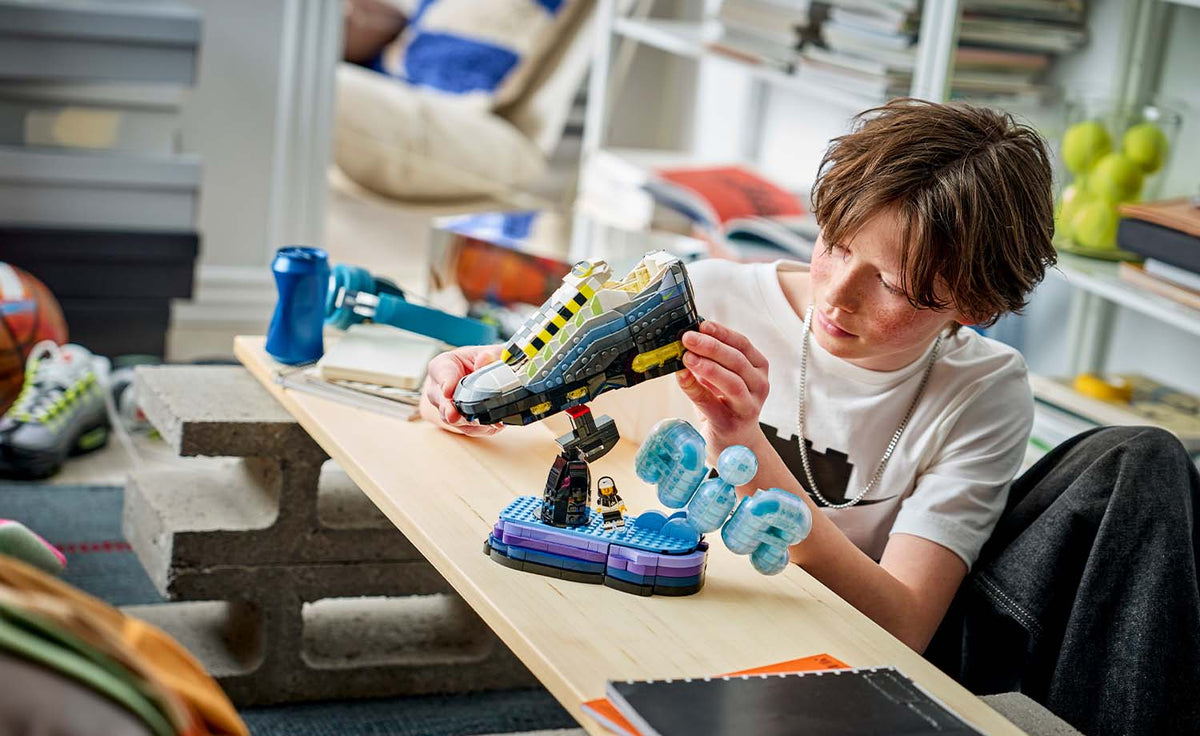 43025 | LEGO® Editions Nike Air Max 95